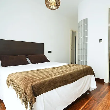 Galihost - Atico Con Piscina Y Vistas En Playa De Areas *