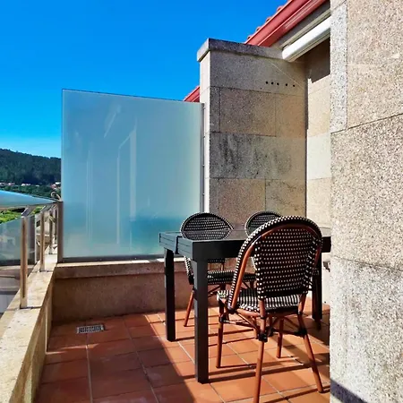 Galihost - Atico Con Piscina Y Vistas En Playa De Areas