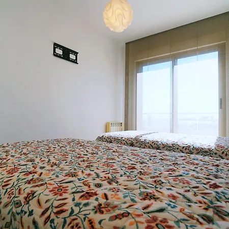 Galihost - Atico Con Piscina Y Vistas En Playa De Areas
